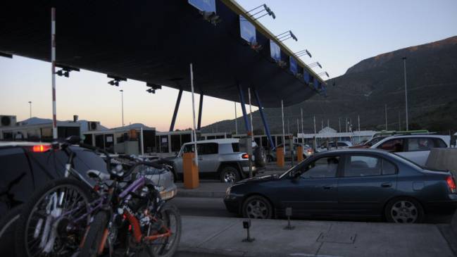 Cien mil vehículos han salido de Santiago en inicio de fin de semana de Año Nuevo