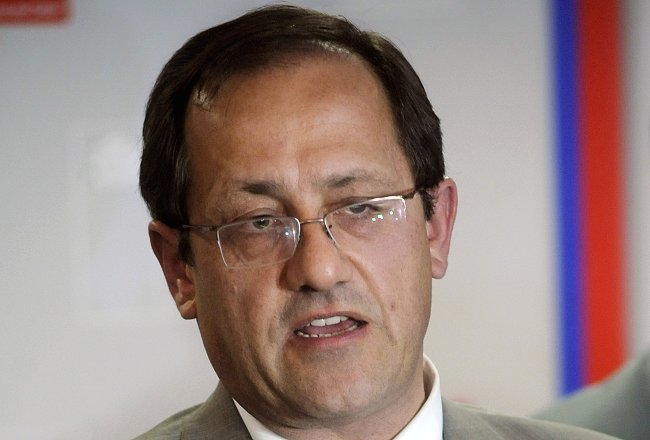 Beyer llamó a alumnos a 