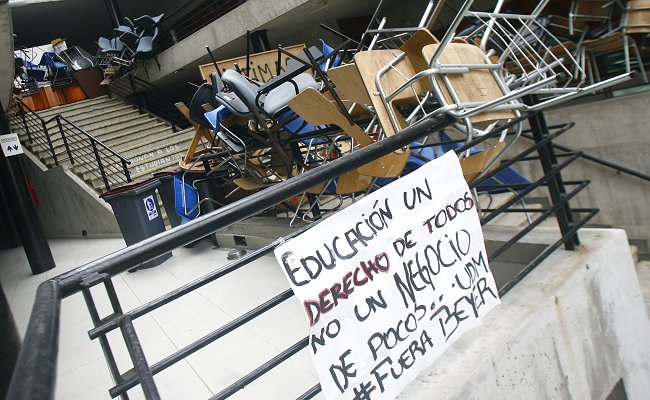 Directivos de la U. del Mar acudieron al Mineduc