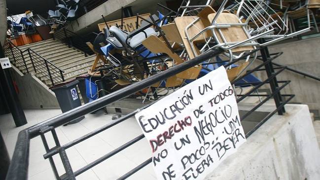 Directivos de la U. del Mar acudieron al Mineduc