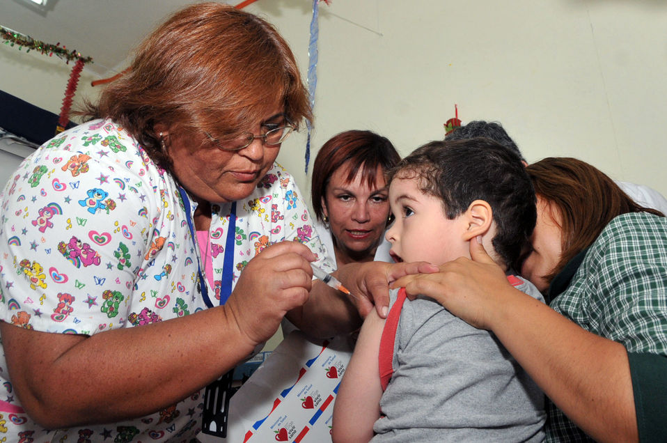 Seremi de Salud extendió vacunación contra meningitis W135 en Región de Coquimbo