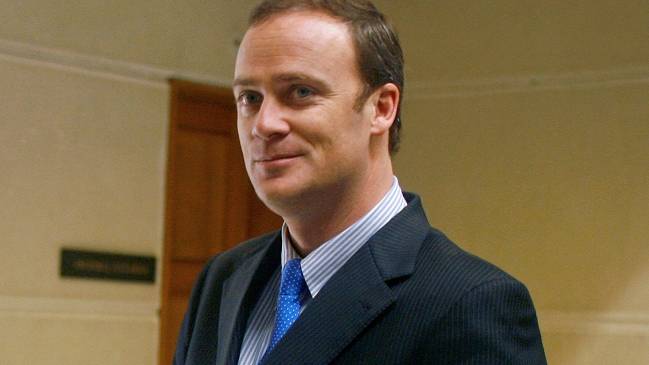 UDI evaluará interpelar al ministro Mañalich por presunto lobby de tabacaleras