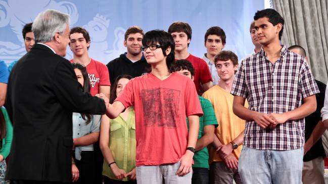 Mejores puntajes de la PSU desayunaron con Piñera