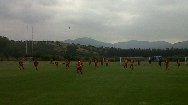 Colo Colo de Omar Labruna toma forma, pero pierde a Sebastián Toro