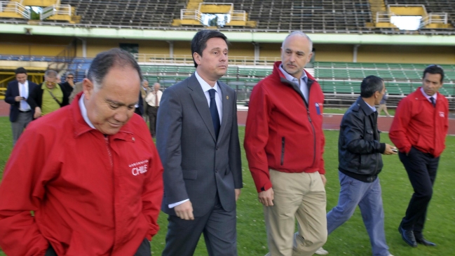 Autoridades inspeccionaron estadio 