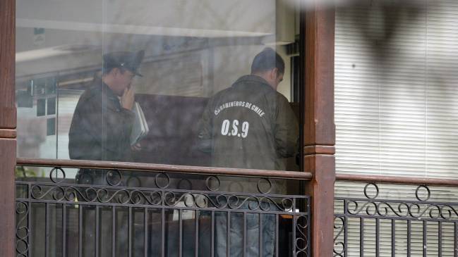 Asaltantes golpearon a dueña de casa y asesora del hogar en Las Condes