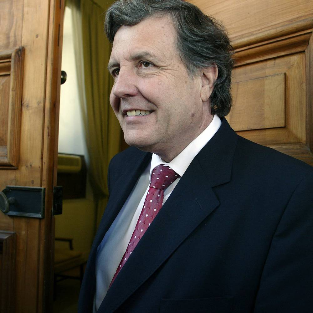 Melero: La gente cree que Bachelet aún es la de 2009