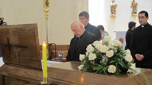 Entre muestras de afecto se realizó este domingo el funeral del sacerdote Baldo Santi