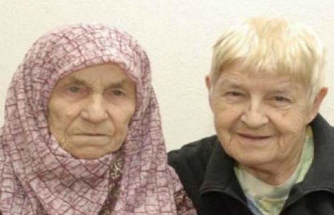 Dos hermanas se reencontraron gracias a Facebook tras 72 años separadas
