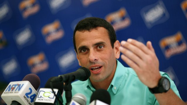 Capriles pidió a presidentes de Latinoamérica que no acudan a asunción de Chávez