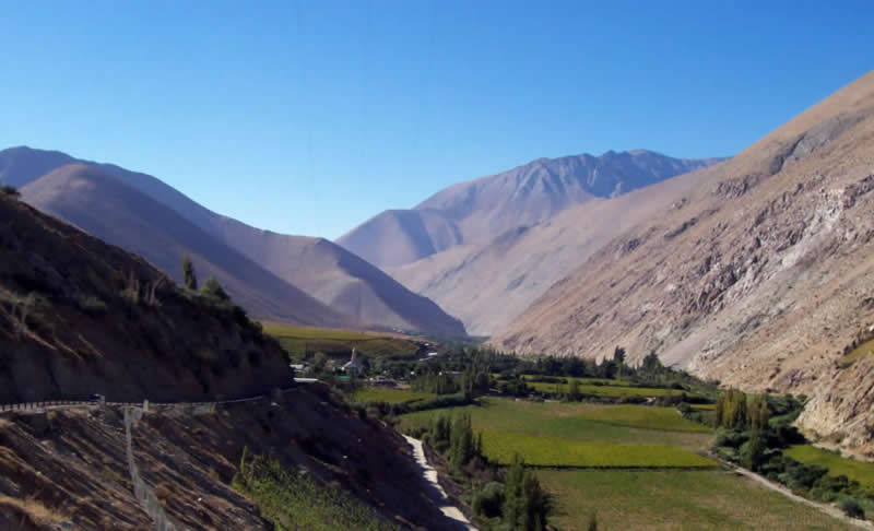 Continúa búsqueda de turista argentino desaparecido en cerros del Valle del Elqui