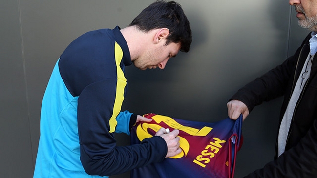 Lionel Messi envió a Gerd Müller una camiseta con dedicatoria