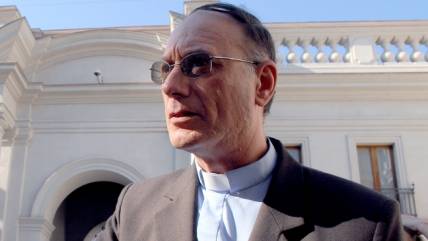 HidroAysén: Obispo pidió a ministros no tener sólo la 