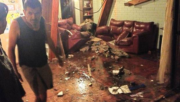 Camioneta chocó contra una casa y la destruyó en Pudahuel