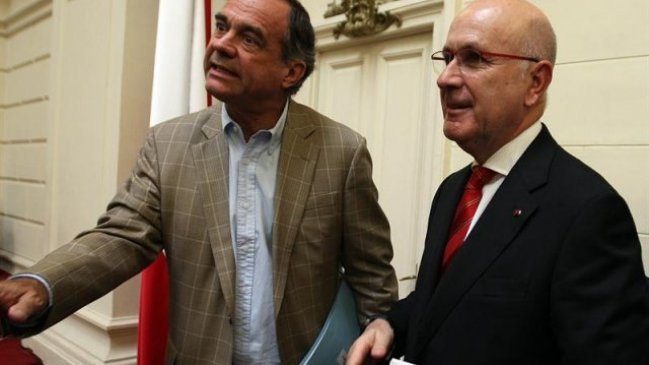 Dirigentes de la DC acusaron de doble estándar al PC por viaje de Payá
