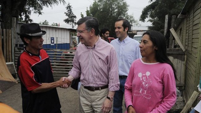 Ministerio de Desarrollo Social y Fosis lanzaron campaña para prevenir incendios en campamentos
