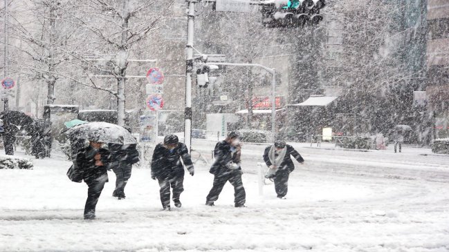 Nevadas obligaron a cancelar más de 860 vuelos en Japón