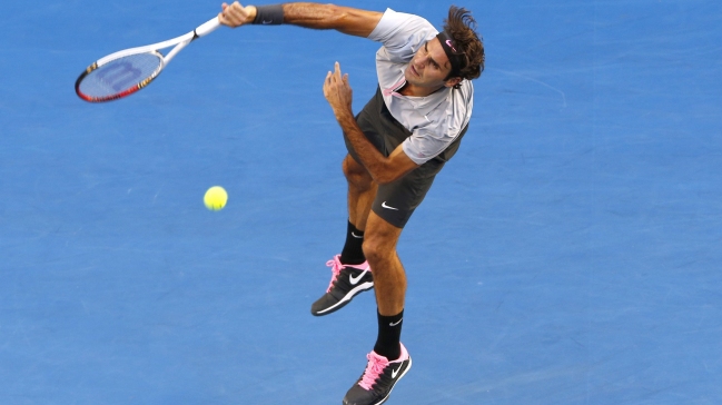 Federer y Murray avanzaron con solidez en Australia