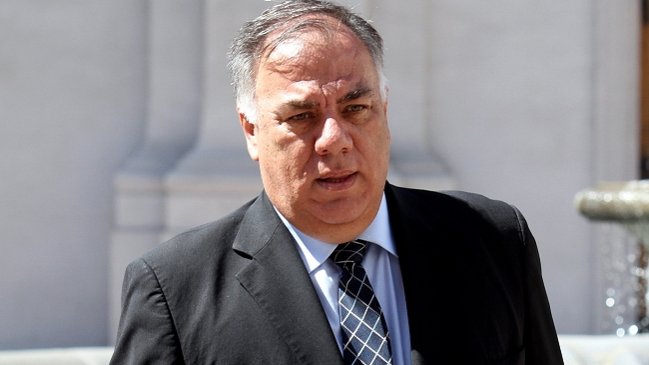 Andrade: Piñera insiste en culpar a la oposición por la mediocridad de su gestión