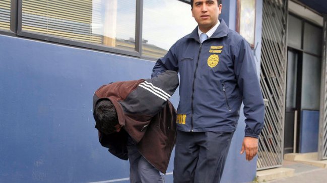 En prisión preventiva quedó sujeto acusado de violar a dos menores