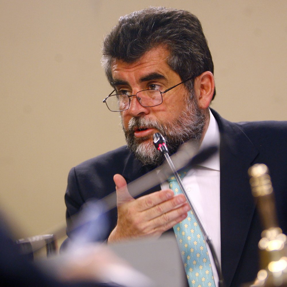 Sobreprecios: Ex funcionario aseguró que Ubilla estaba al tanto de valores de equipos