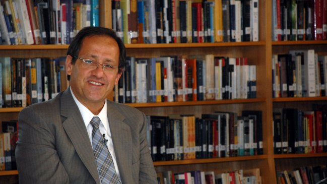 Ministro Beyer llamó al Cruch a asumir 