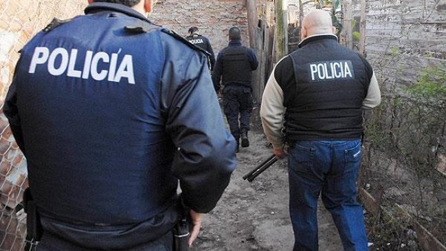 Seis policías argentinos fueron detenidos por vender mercancía incautada
