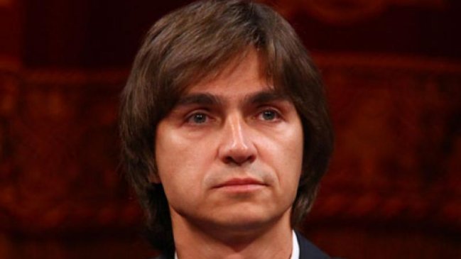 Director de ballet en Moscú evoluciona tras ser atacado con ácido