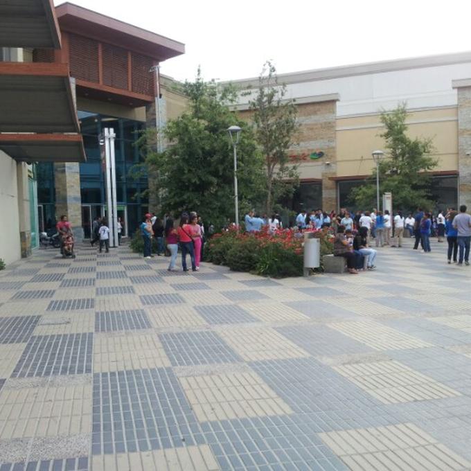 Fuga de gas obligó evacuar el Mall Plaza Sur de San Bernardo