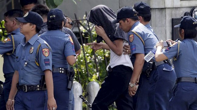 Imputado mató a su denunciante y a un abogado en medio de un juicio en Filipinas