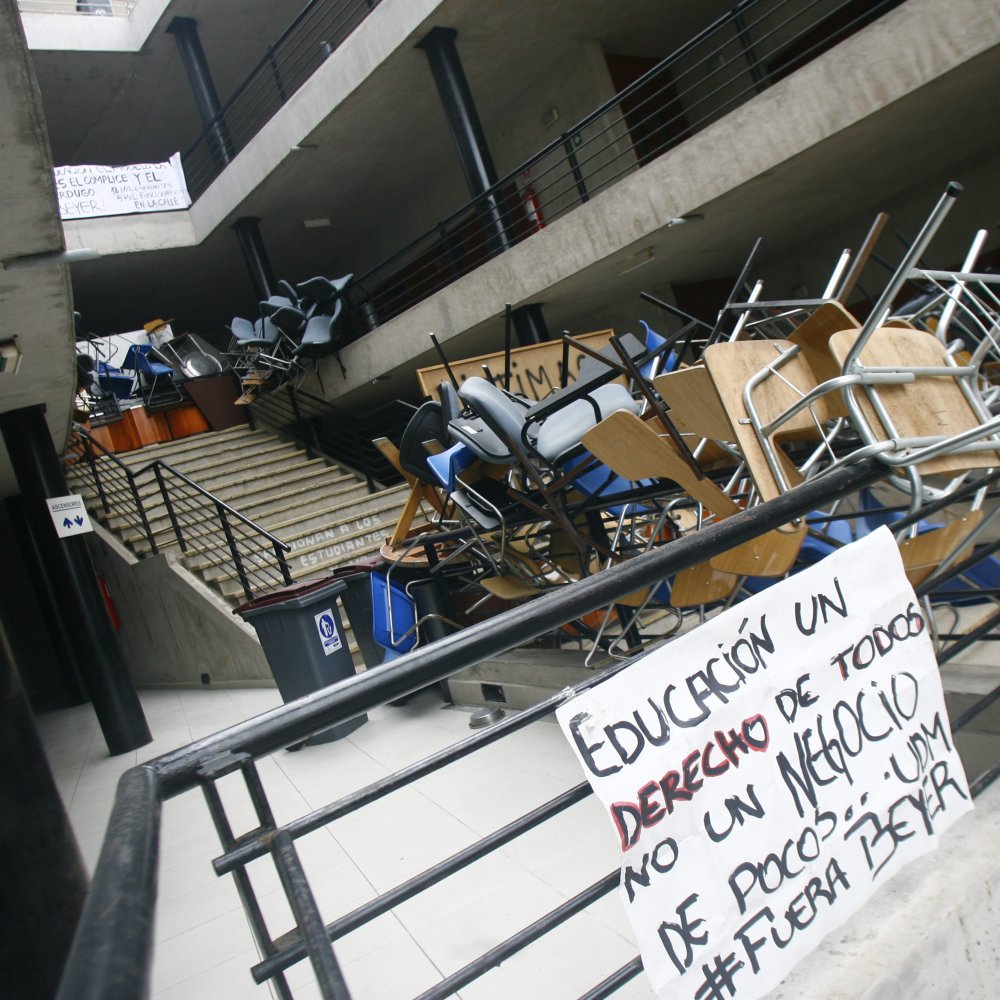 Estudiantes de la U. del Mar: Hay que desnudar a los lobos con piel de oveja