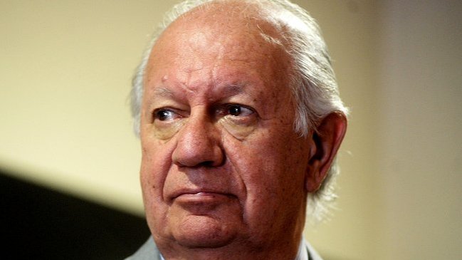 Lagos y el binominal: Una vez más la derecha impuso su veto a la voluntad de la mayoría