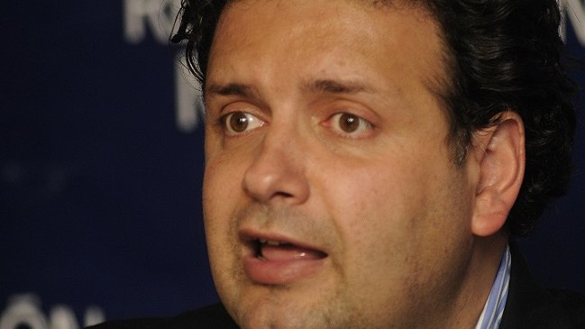 Abogado Marcelo Brunet bajó su precandidatura parlamentaria