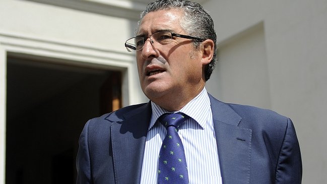 Pizarro emplazó a Allamand y Golborne a fijar postura sobre el binominal