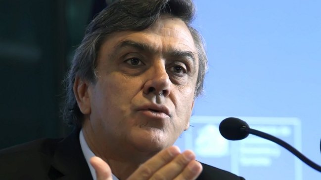 Ministerios y diputados firmaron acuerdo para acelerar trámites de proyectos de Energía