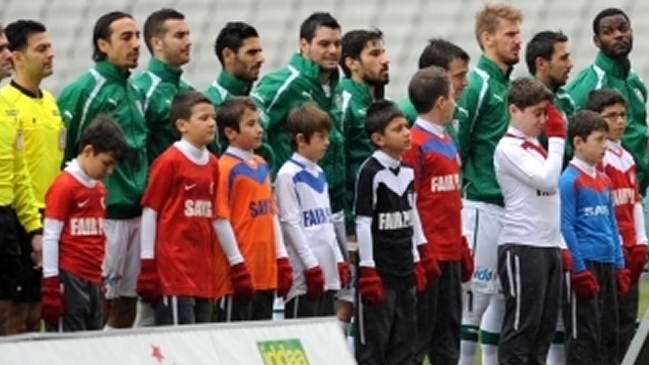 Sebastián Pinto fue incapaz de evitar dura caída de Bursaspor por la liga turca