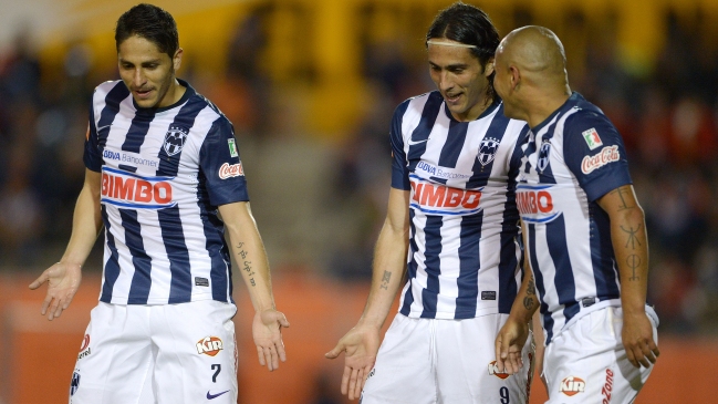 Humberto Suazo participó en victoria de Monterrey por la liga mexicana