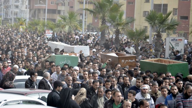 Ocho personas quedaron heridas en disturbios durante funeral de víctimas en Port Said