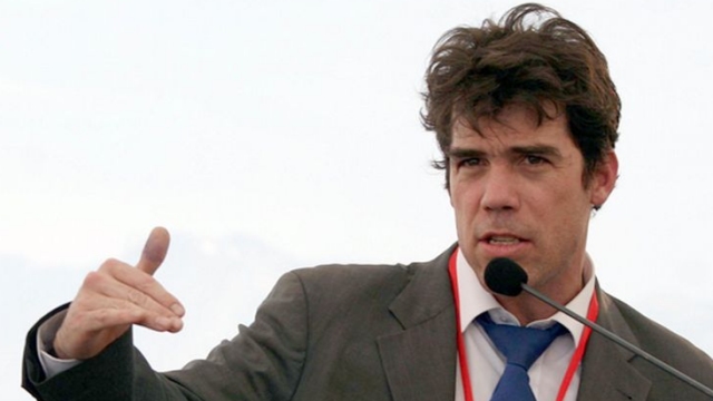 Alvaro Escobar llegará a Mega con programa de conversación