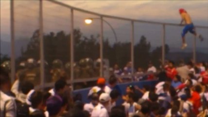 Los incidentes entre barristas de la UC y Carabineros