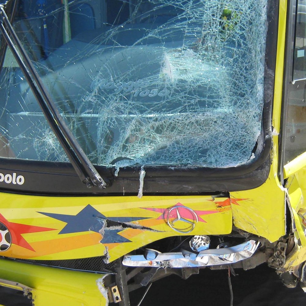 Choque de bus del casino Enjoy dejó decenas de lesionados