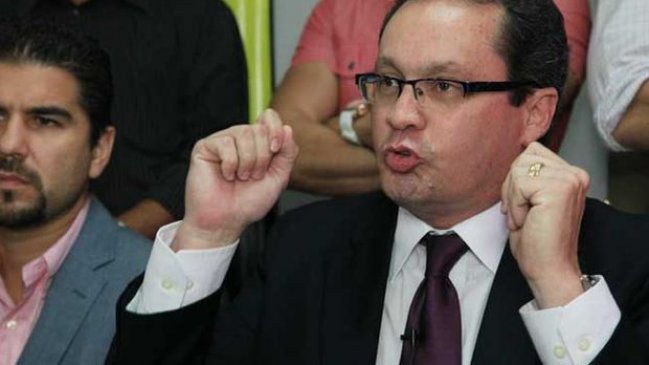 Pastor evangélico prometió prohibir conciertos de rock y películas con mensajes nocivos si logra presidencia de Ecuador