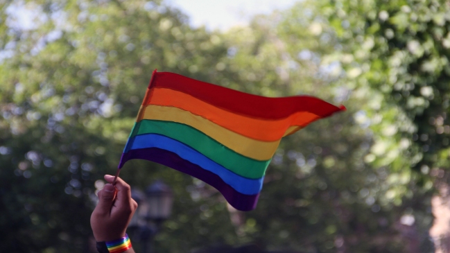 Alcalde en Bélgica prohíbe a funcionarios usar 