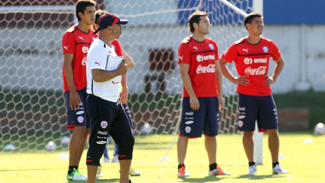 Johnny Herrera, José Rojas y Paulo Magalhaes se embarcaron rumbo a España
