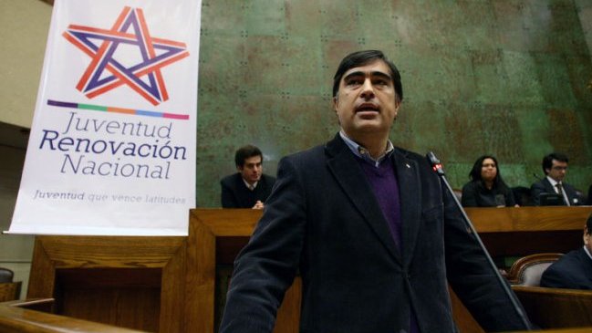 Desbordes negó presiones para que Pereira siga al frente del SII