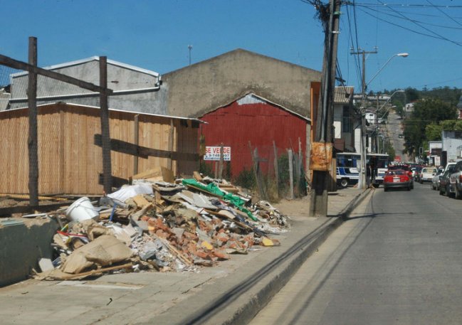 Dirigenta de vecinos refutó al Minvu: Proceso de reconstrucción 