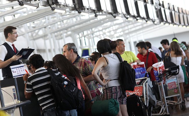 Gobierno: El Aeropuerto de Santiago nos está quedando chico