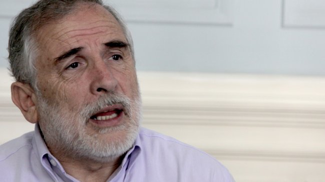 Carlos Montes: Pereira debió, al menos, ser suspendido como director del SII