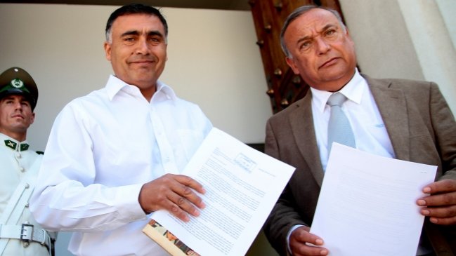 Alcaldes solicitaron investigar nuevo retraso en entrega del Hospital de Maipú