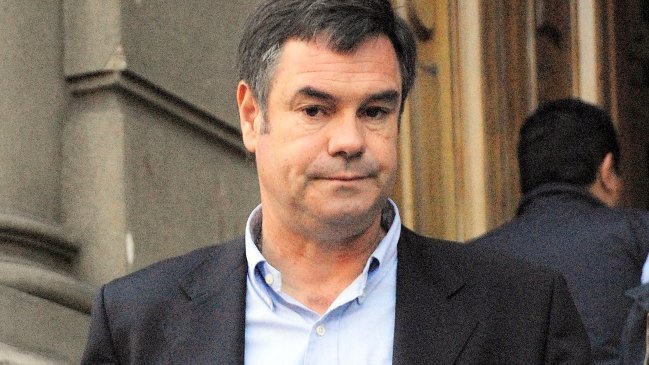 Ossandón y críticas a Bachelet: El Gobierno debió pedir disculpas por caso sobreprecios